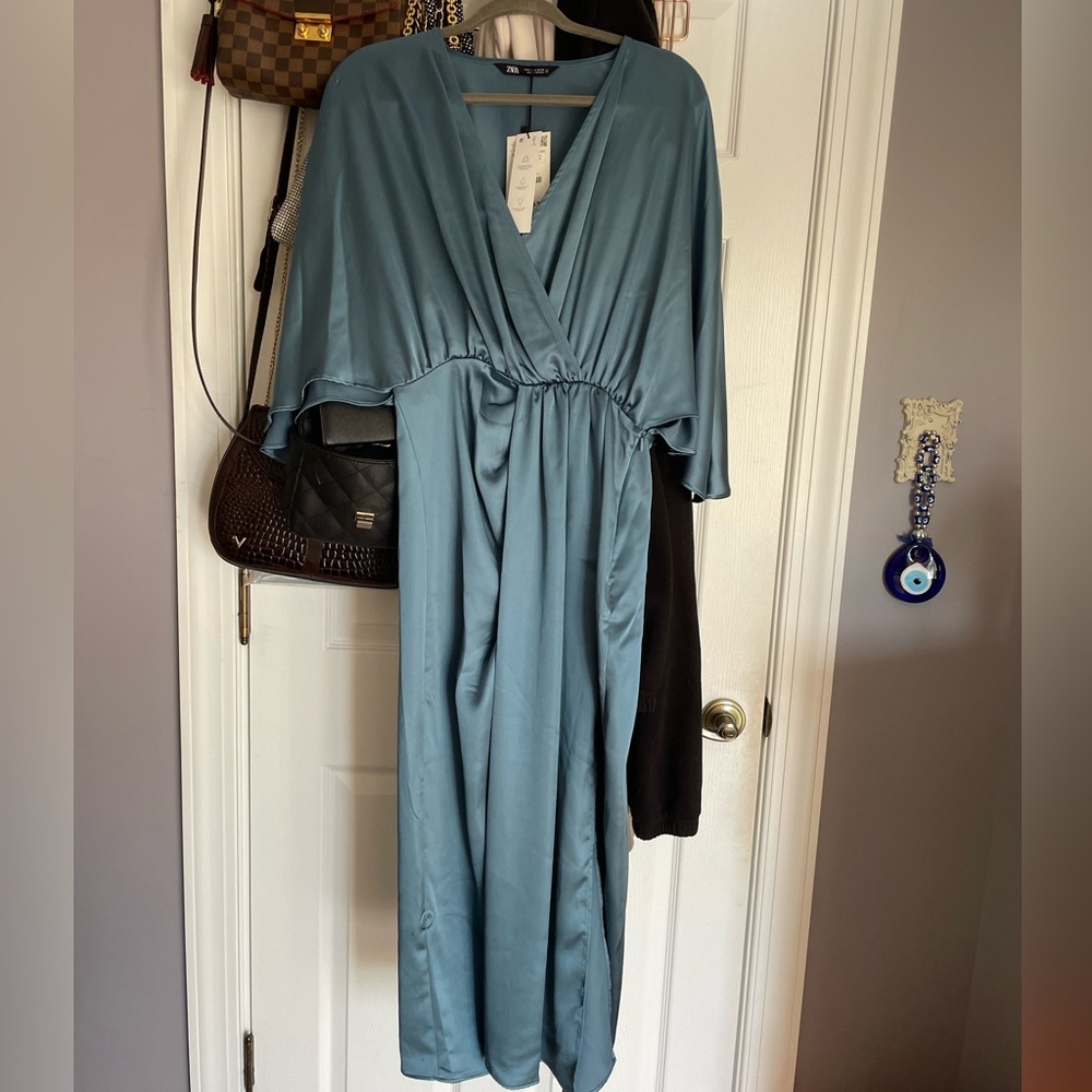Brand new Zara midi dress